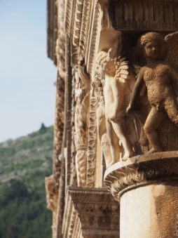 Dubrovnik statues